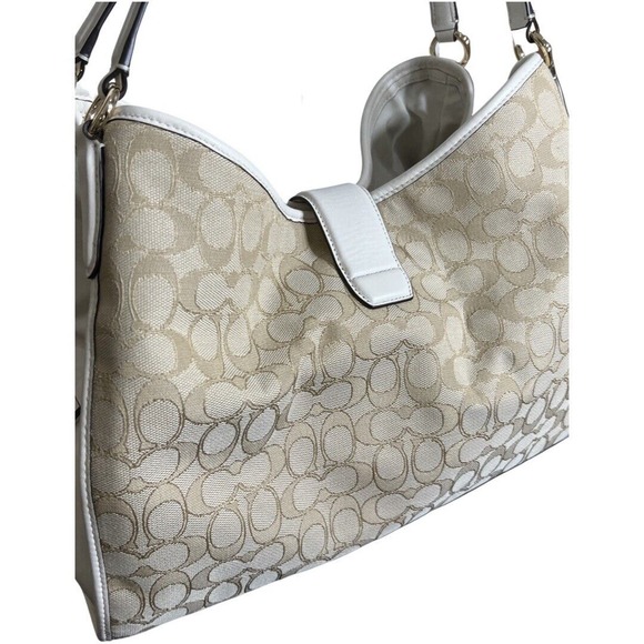 Coach Carlyle Shoulder Bag Signature Jacquard Leather Chalk White Purse 56221 - Picture 4 of 14